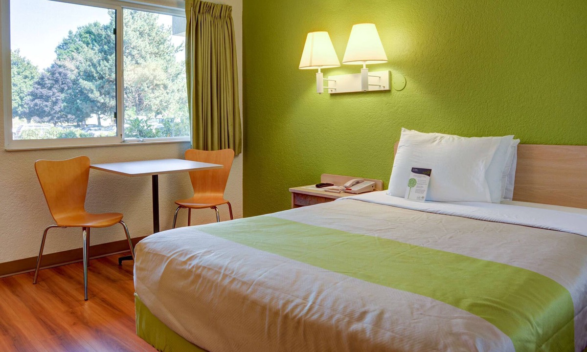 Springfield Hotel | Motel 6 Springfield, OR - Eugene North
