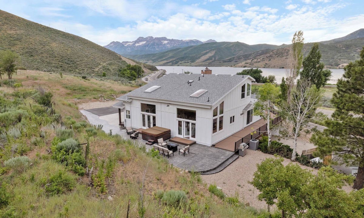 Charleston House | Mountain Escape Pickleball Sauna Hot Tub Views