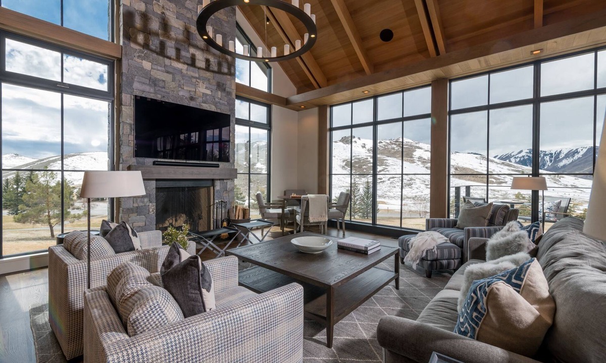 Elkhorn Village House | Mountain Home with Private Hot Tub and Fire Pit