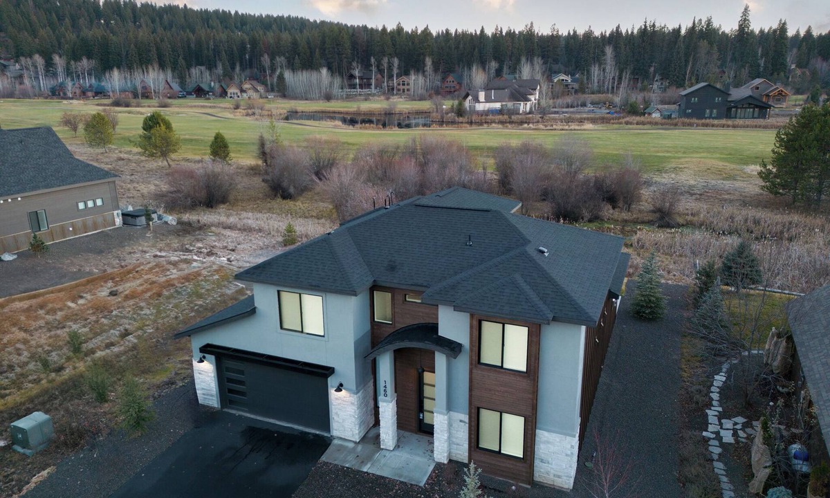 McCall House | Mountain Meadow Retreat