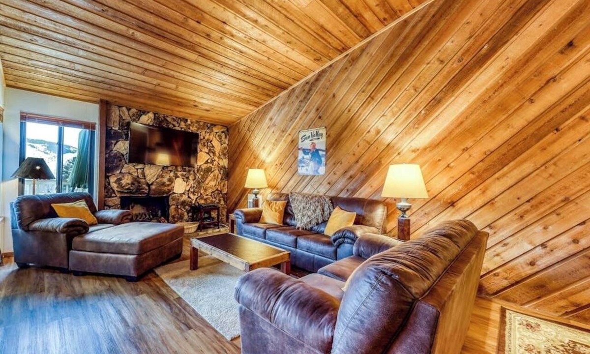 Elkhorn Village Condo | Mountain retreat with golf on-site