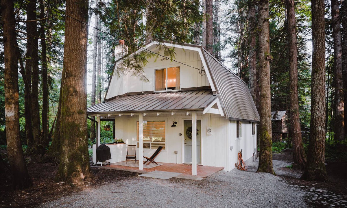 Ashford Cabin | Mt. Rainier Getaway