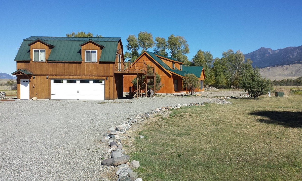 Livingston Cabin | MT Yellowstone River Retreat, by Chico Hot Springs Cabin 1 bedroom 1 bathroom