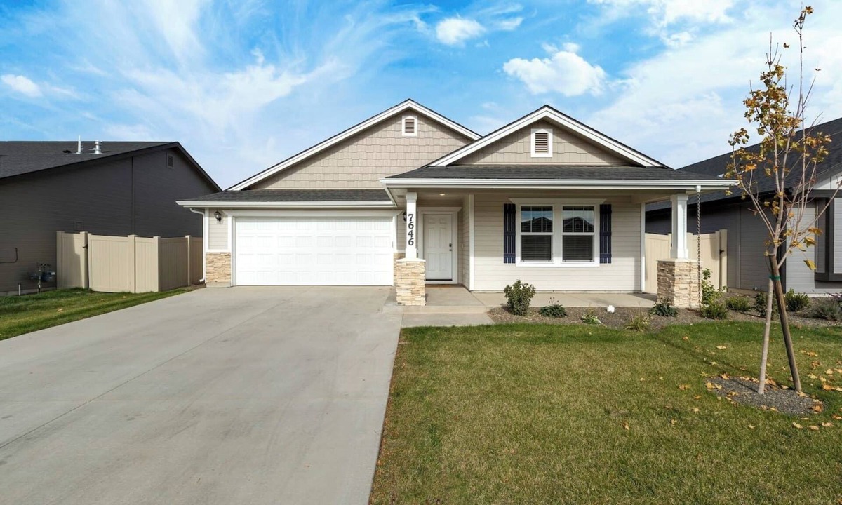 Nampa House | Nampa Family Home | King Bed | 5 TVs | Near Idaho Center | Room for Everyone