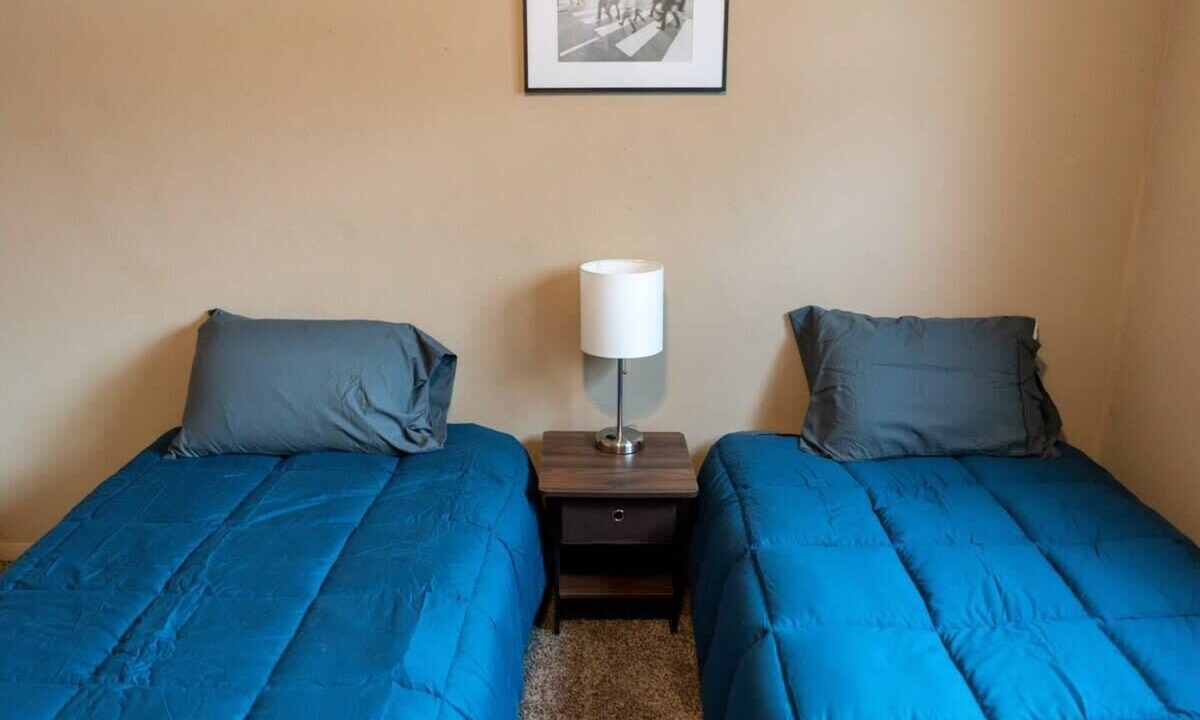 Roosevelt Apartment | NDSU Efficiency (APT 3)