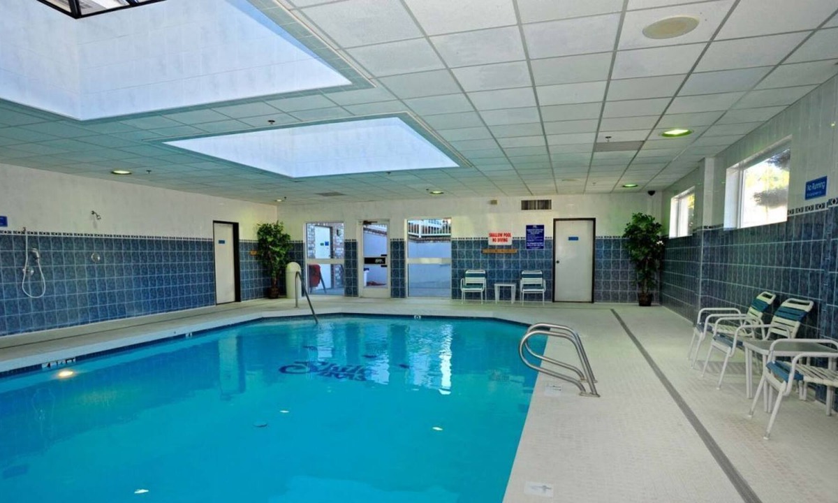 Altamont House | Near Outdoor Attractions, Modern Unit, Pool and Hot Tub