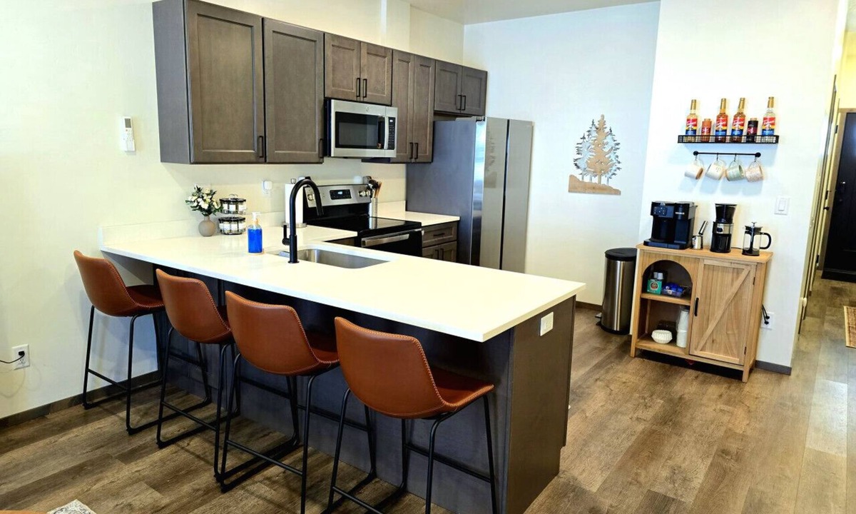 Coeur d'Alene House | New 2BR/2BA Near Hayden, Garage