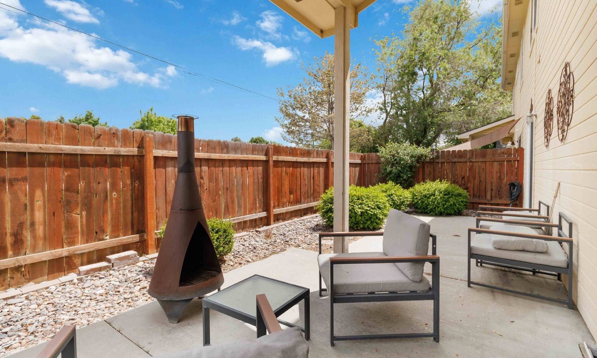 Northwest Boise City House | NEW! A Whimsical Escape | Gas Fireplace | Back Patio w/Chiminea | Spacious Master en Suite