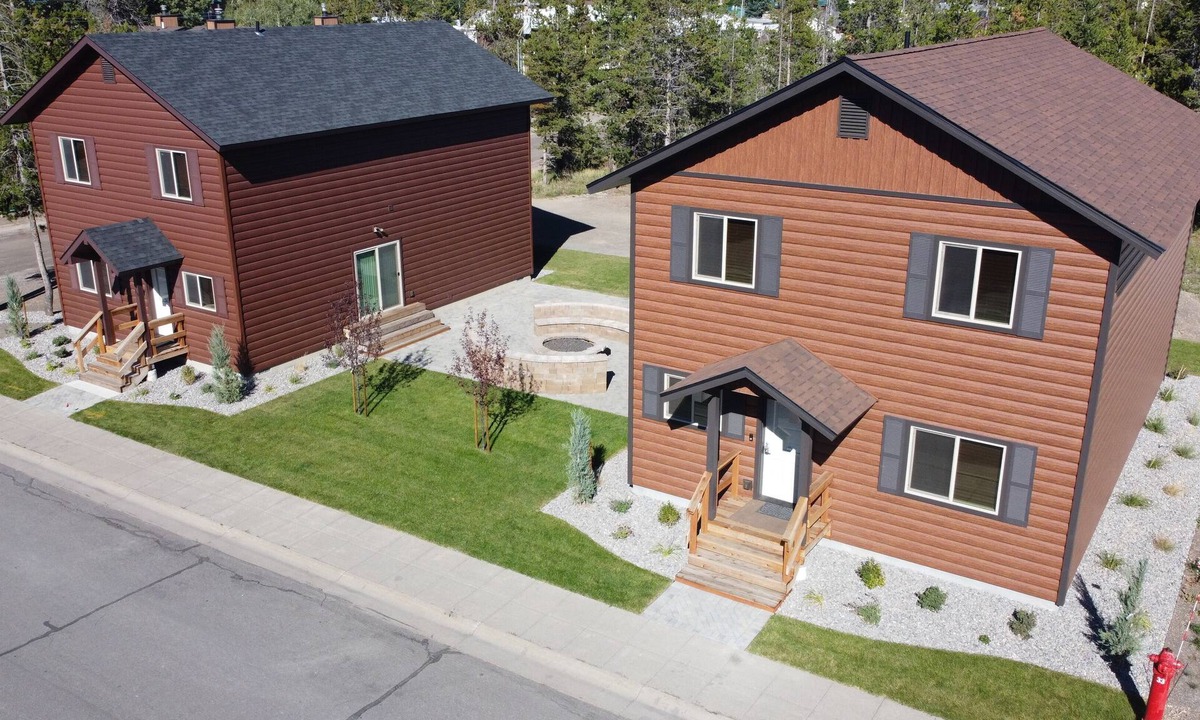 West Yellowstone Cabin | New Construction, 2080 sq.ft Cabin, 8 blocks to Yellowstone National Park.