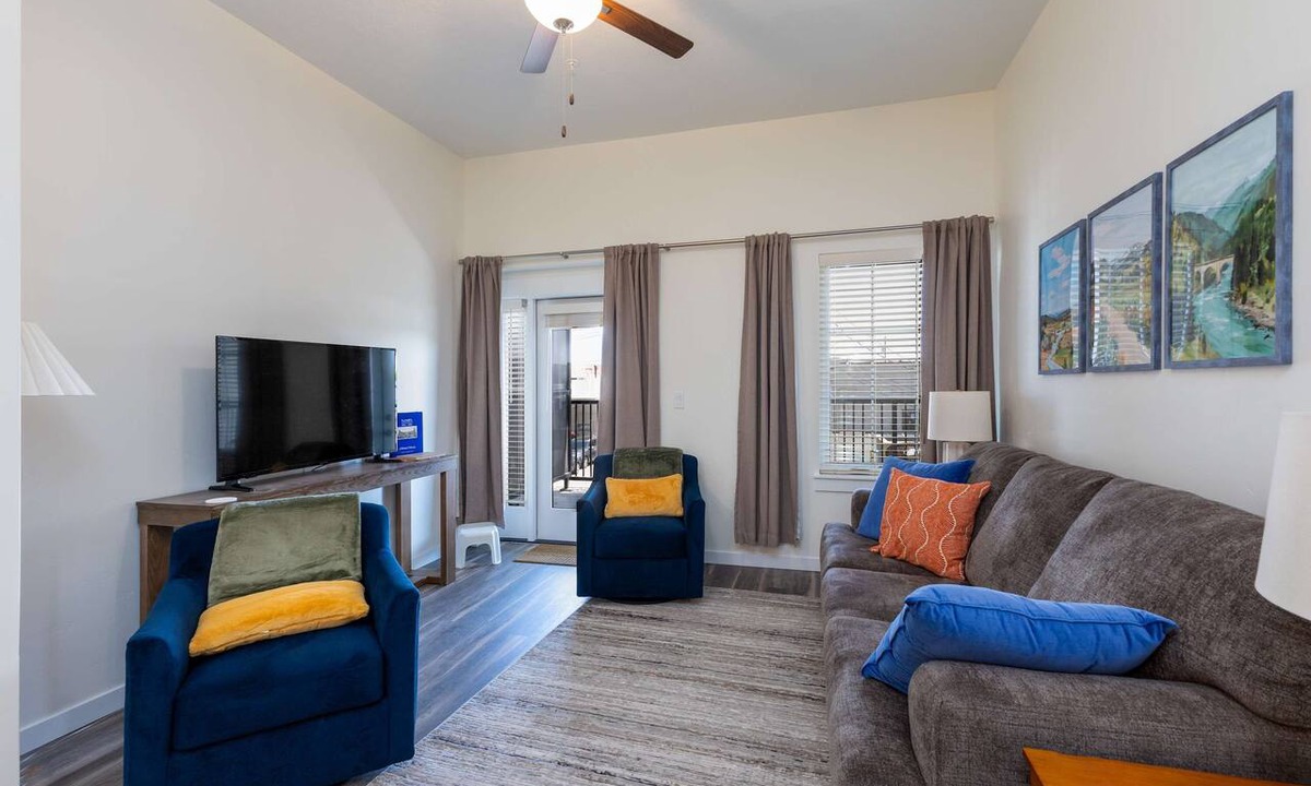 Nampa Apartment | New! Downtown Nampa Apartment For 4|King Bed