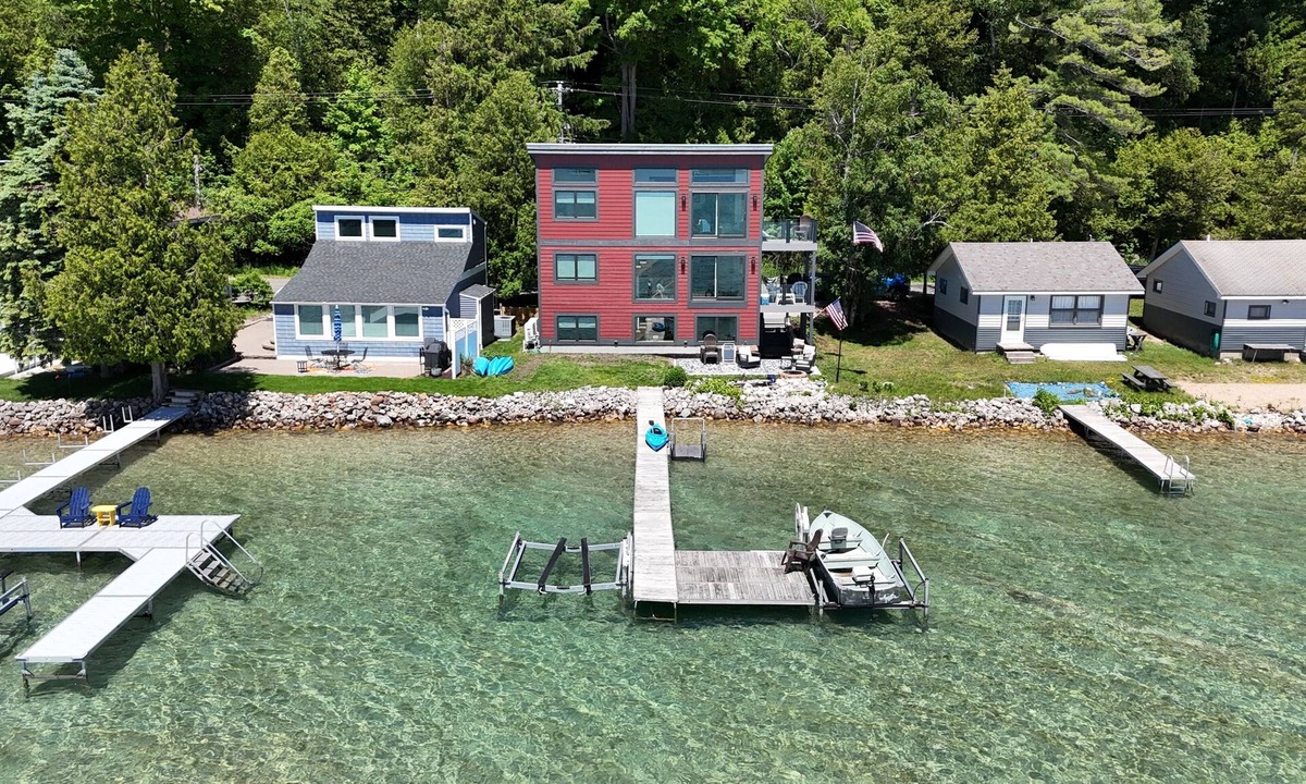 Lake Township House | NEW! Eagles Landing - Large and Luxurious Newly-Constructed Lakefront Home Right On Crystal Lake! Absolutely Gorgeous!
