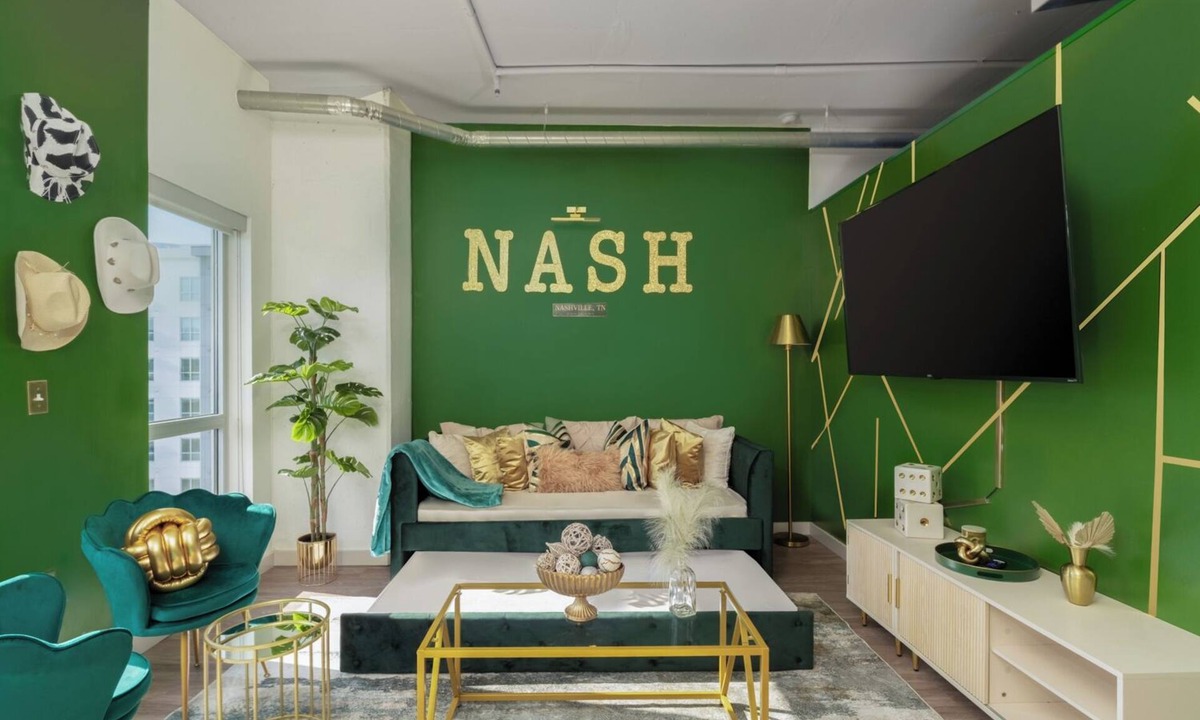 Sobro Condo | New luxurious - Upscale apt in downtown Nashville!