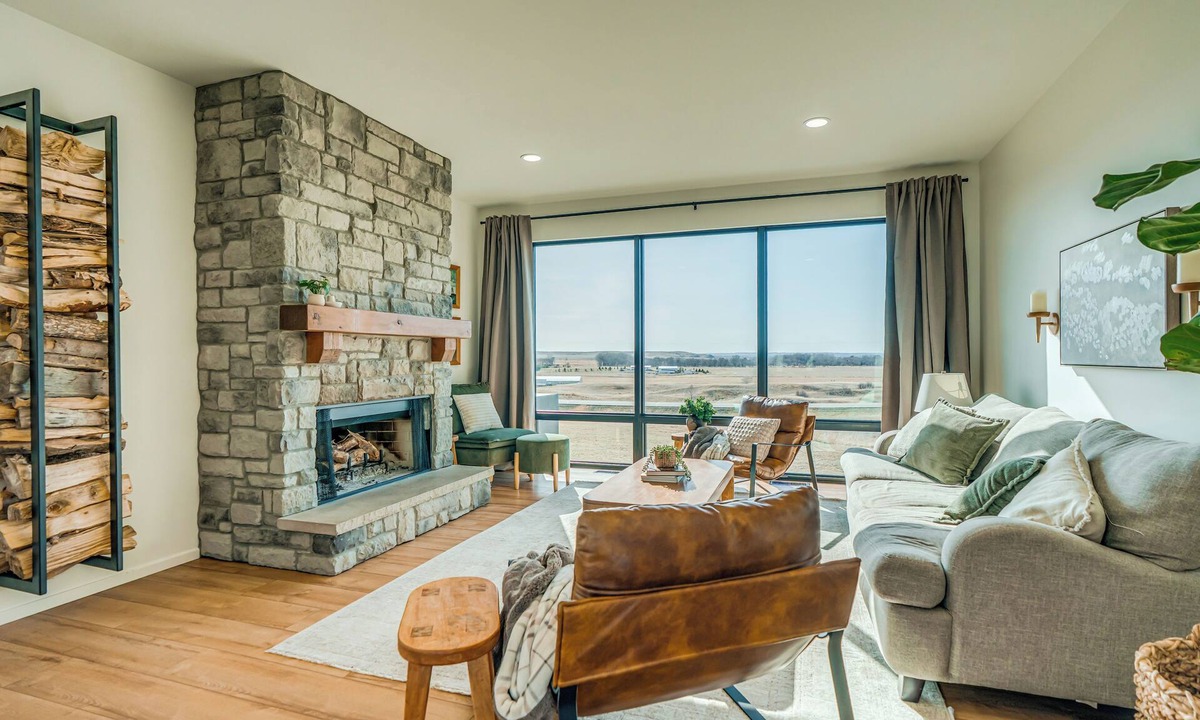 Bismarck House | New Modern Farmhouse with Epic Views