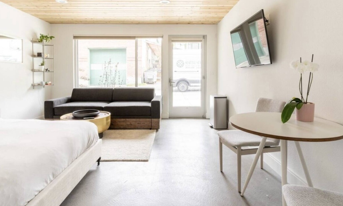 Wallingford Condo | New modern one bedroom unit in Wallingford