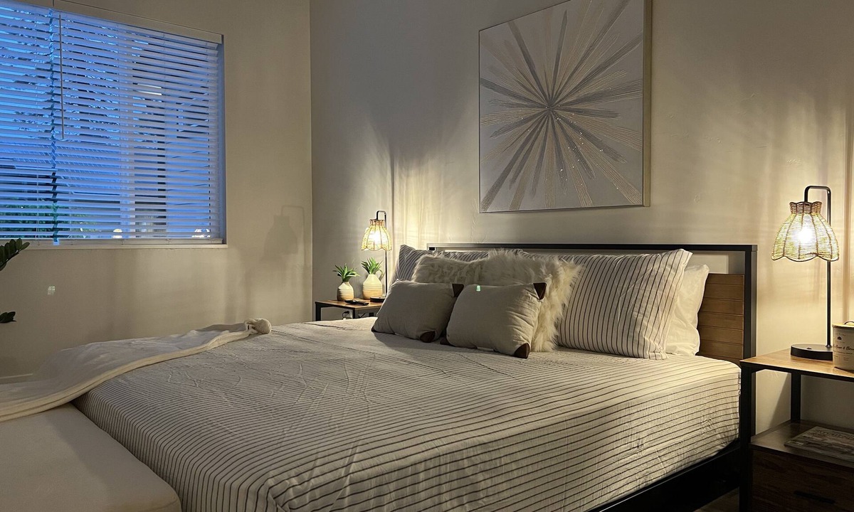 Coeur d'Alene House | New Modern Townhome Downtown Coeur d'Alene minutes to waterfront restaurant shop