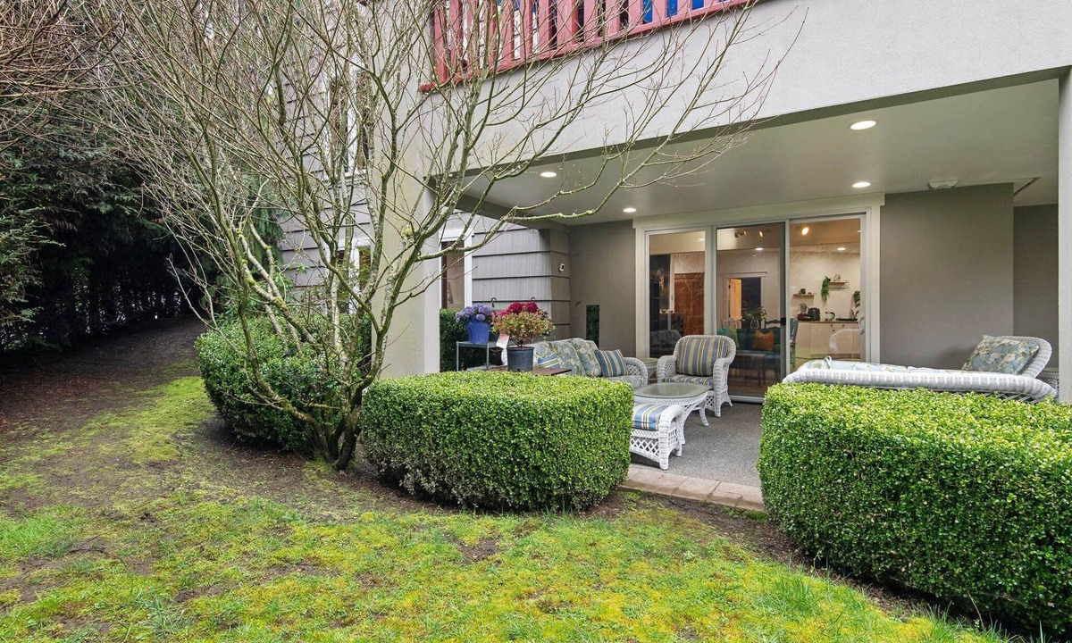 Bainbridge Island House | NEW! Private Garden Retreat with Gym & Golf Path Access
