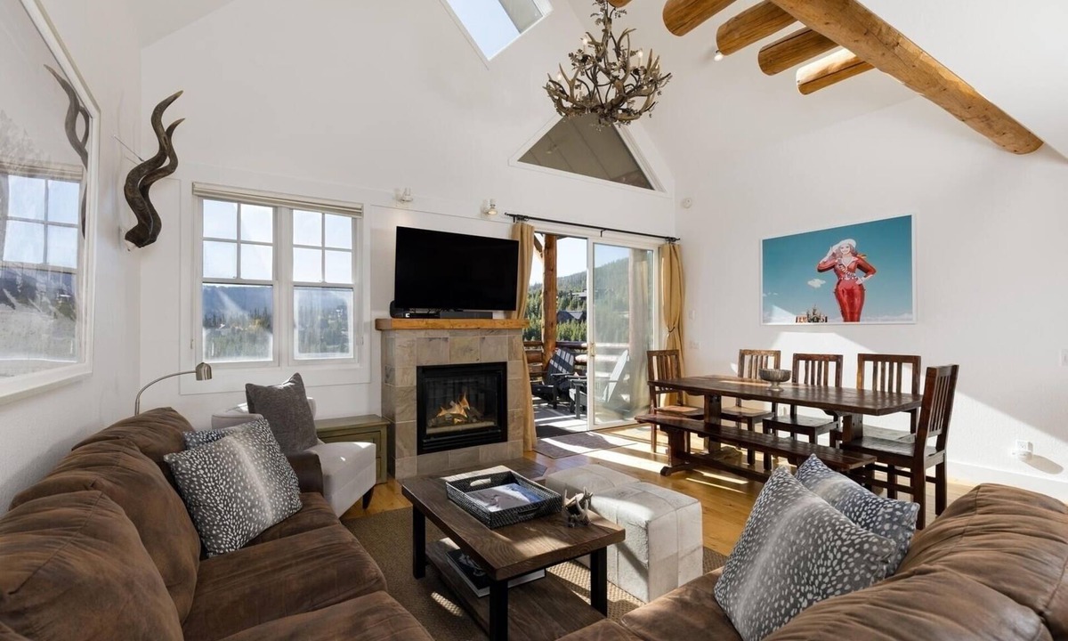 Saddle Ridge House | NEW! Saddle Ridge J2 3-Bedroom Home with Mountain view
