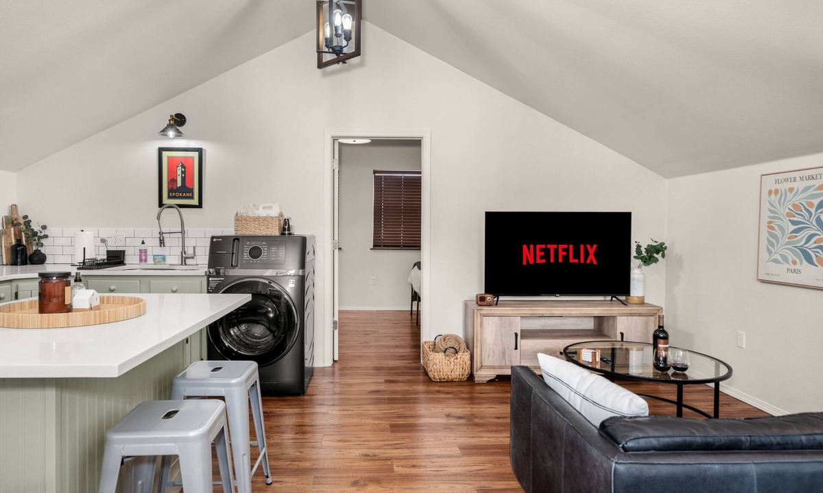 Spokane Apartment | New! The South Hill Nook, 4 min to Manito Park