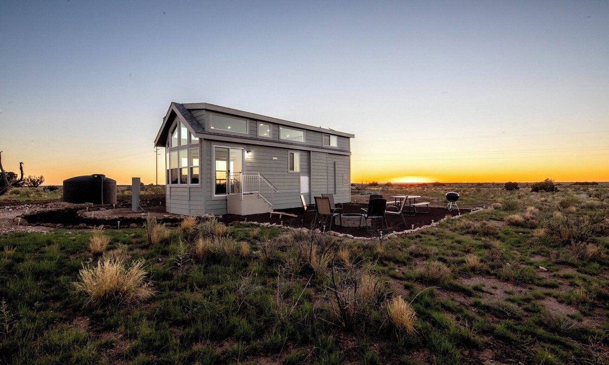 Valle House | New Tiny Home on Private 1 Acre with Power, AC/Heat, Starlink Internet