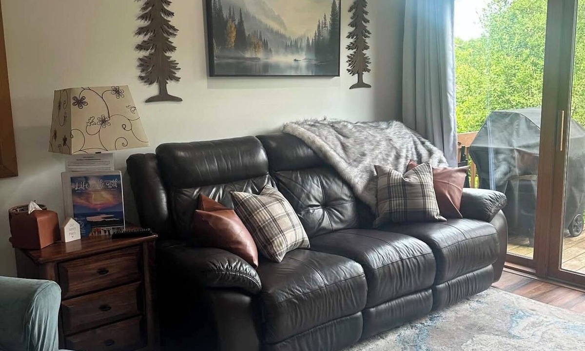 Mancelona Condo | Newly decorated 2 BR 2 bath Sleeps 6 outdoor pool, close to Torch Lake, wifi