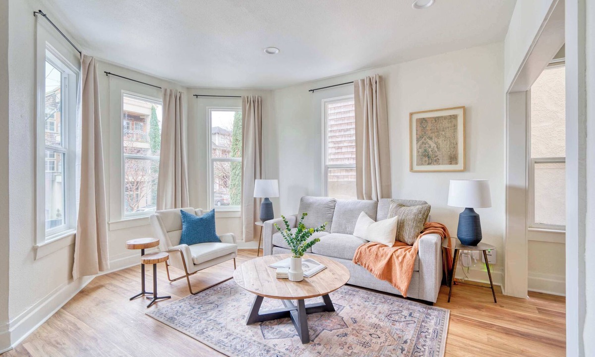 Uptown House | Nob Hill Retreat - Steps to NW 23rd Shops & Fast Wifi