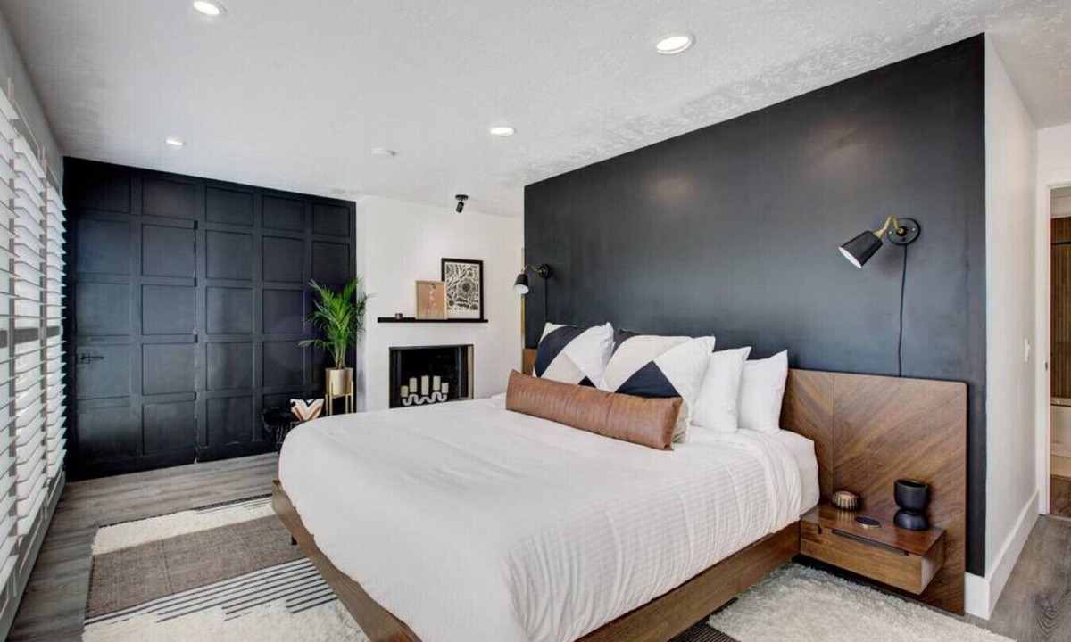 Southeast Boise House | Off-Broadway Boho Modern 3BR King Suite Huge Yard + Treehouse Near River & Downtown