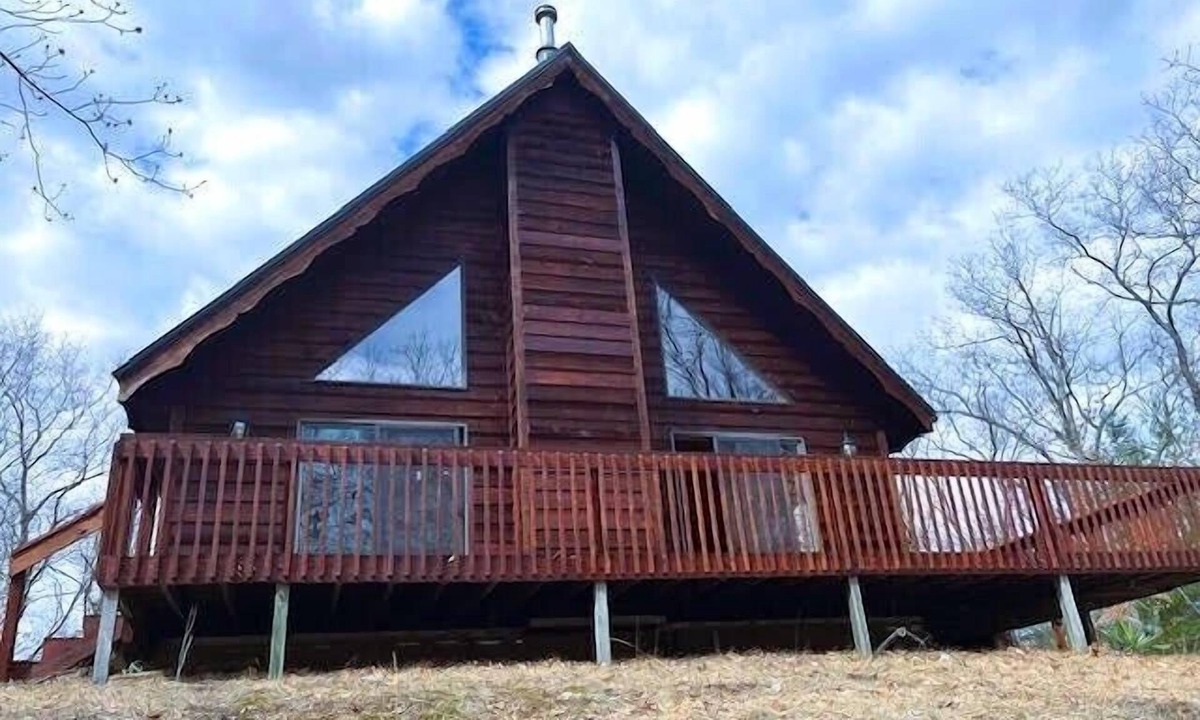 Manistee Cabin | Off Grid, Solar Powered Cabin on 33 Acres near Big and Little Manistee River!