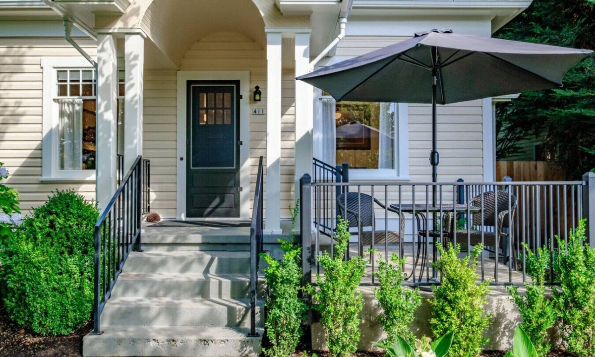 Corvallis House | OSU Campus Cottage on SW 7th Street - Breakfast Included