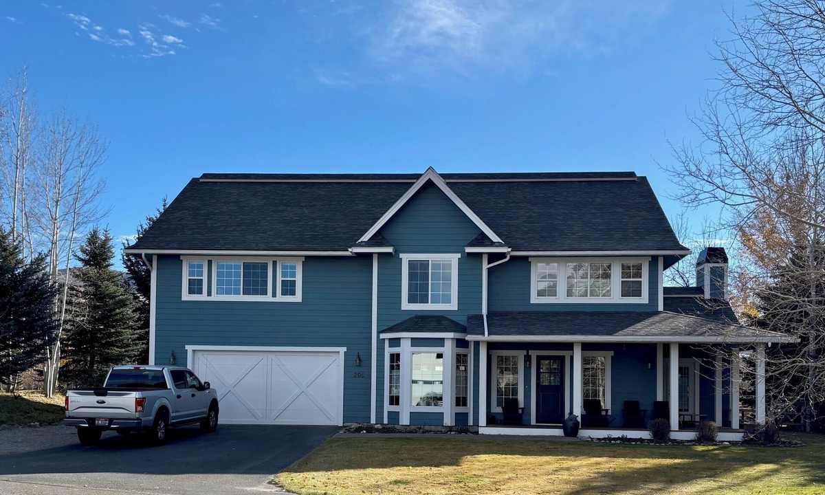 Hailey House | Over 3,000 sq ft: 4 Bedroom, Family-Friendly Home