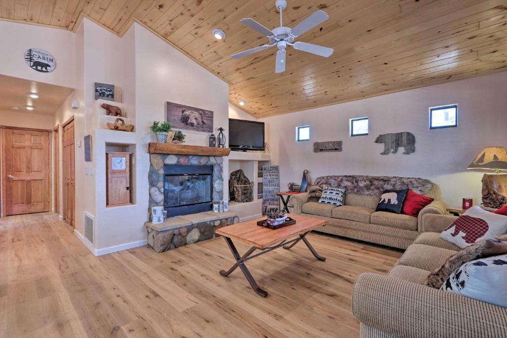 Heber House | Overgaard Cabin at Bison Ranch with Grill and Deck