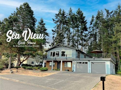 Port Angeles House | PA Sea View Deck House