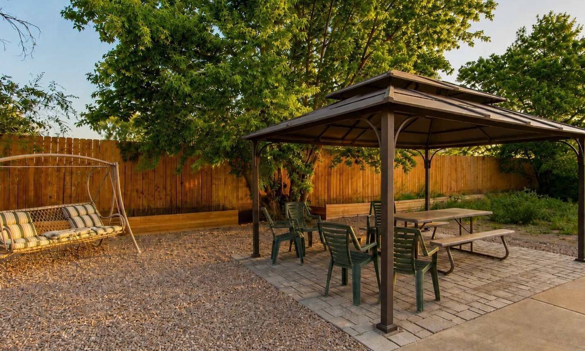 Payson House | Payson Family Base - 5BR, Bunks, Sleeps 14
