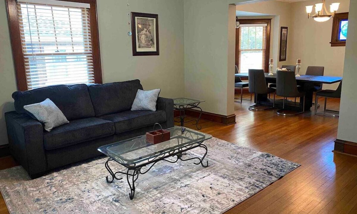 Little Italy House | Payton’s Place in the middle of Little Italy