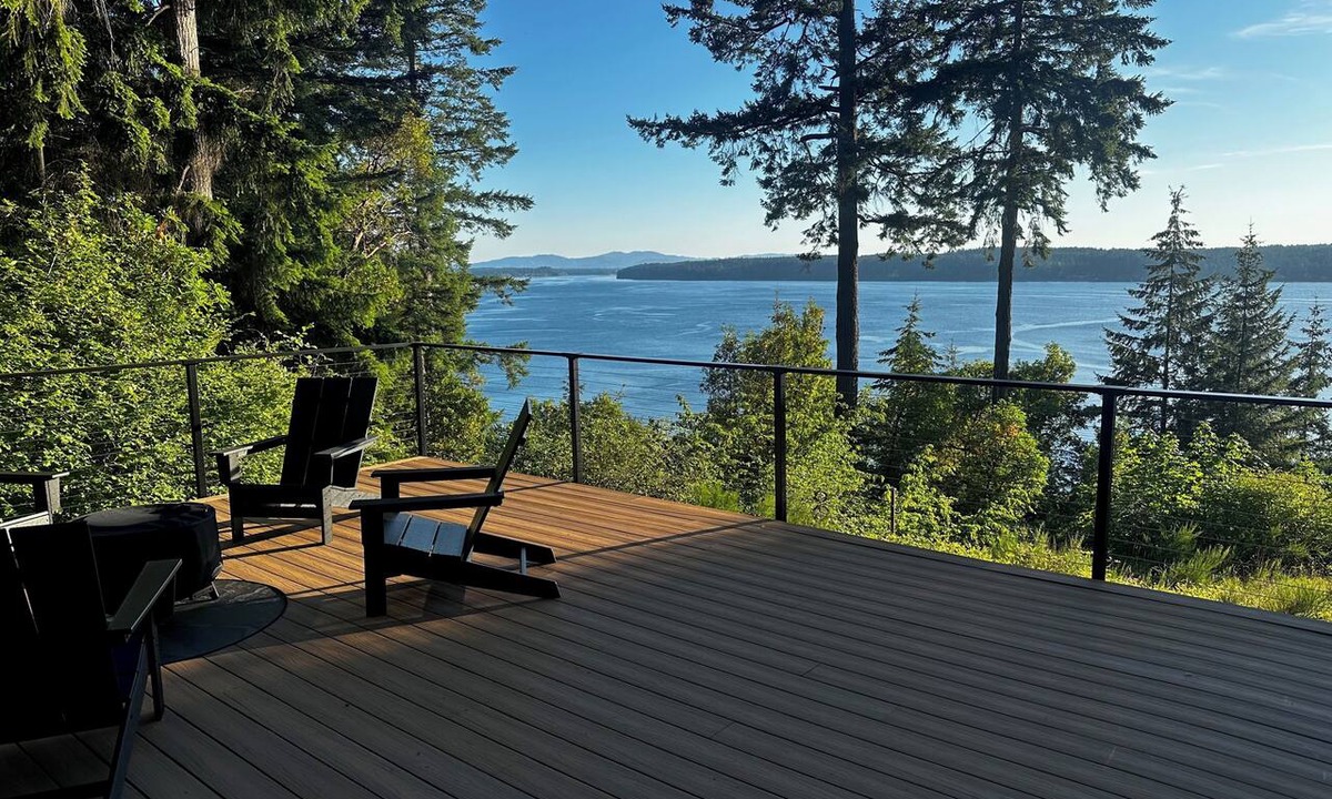 Longbranch House | Peaceful 4‑Bedroom Home with Gorgeous Puget Sound Views