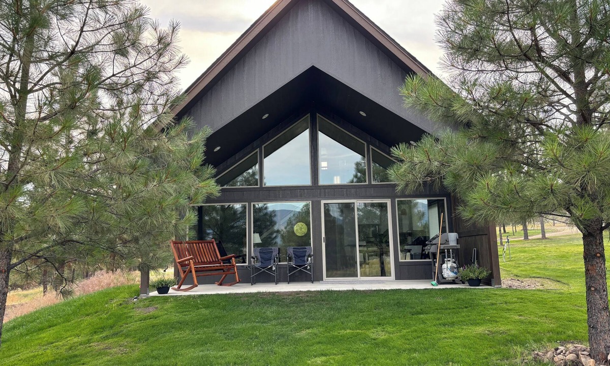 Florence Cottage | Peaceful, beautiful, cozy new cottage set on forested property. Gorgeous views!