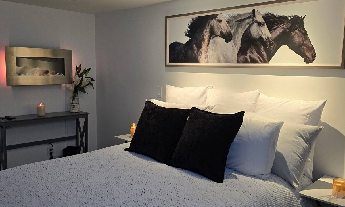 Garden District Cottage | Peaceful Haven, walk to downtown Coeur d'Alene and Lake.