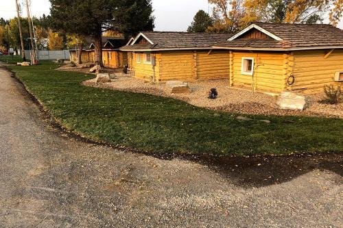 Ashton House | Peaceful Log Cabin near Jackson Hole for an Amazing Outdoor Escape in Ashton, Idaho
