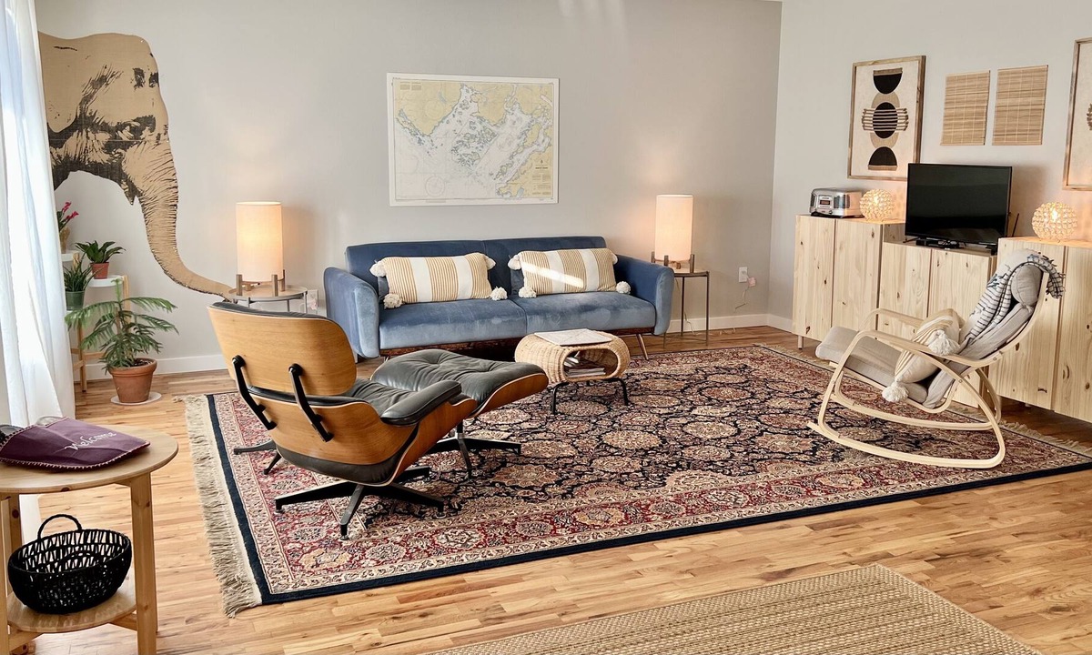 Mount Scott-Arleta House | Peaceful, Newly Renovated Home Away From Home