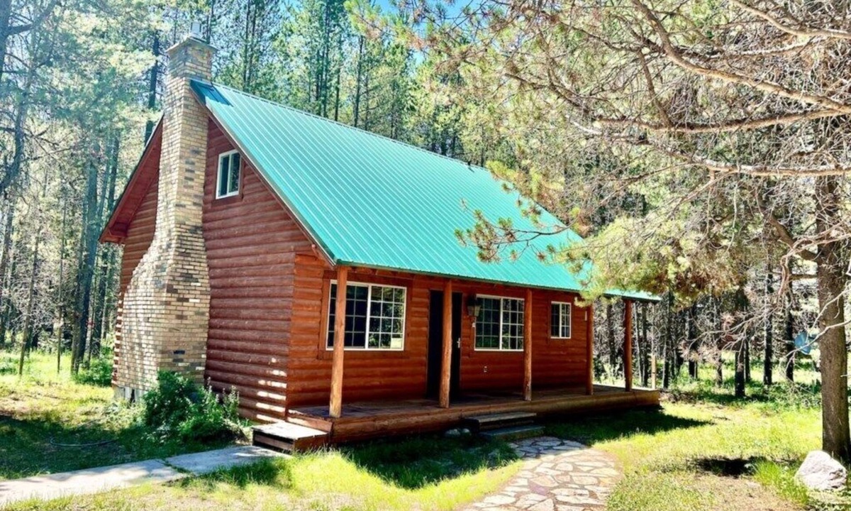 Island Park Cabin | PeacefulGetaway Cozy Fireplace and Trailer Parking
