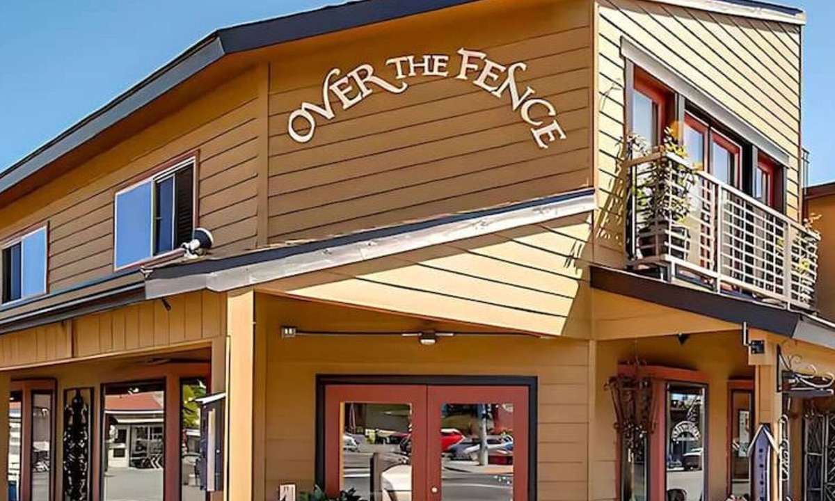 Sequim Apartment | Penthouse in Sequim, Mtn Views, A/C, Workspace