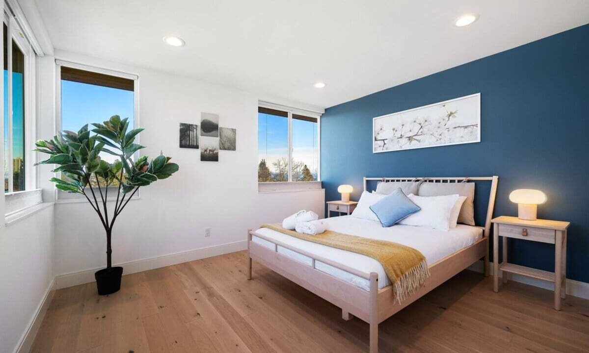 Wallingford House | Perch - Cozy 2BR home. Walk everywhere, park with ease, and surrounded by coffee shops and dining!