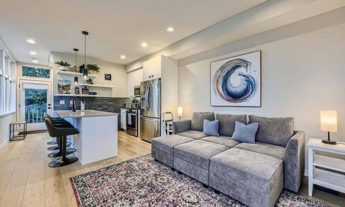 Wallingford House | Perch - Wallingford Comfort: Cozy & Bright 2BR | Parking | Remote Work