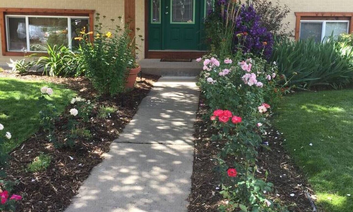 Carbondale House | Perfect `Home Away From Home` NearTown w/Hot Tub!