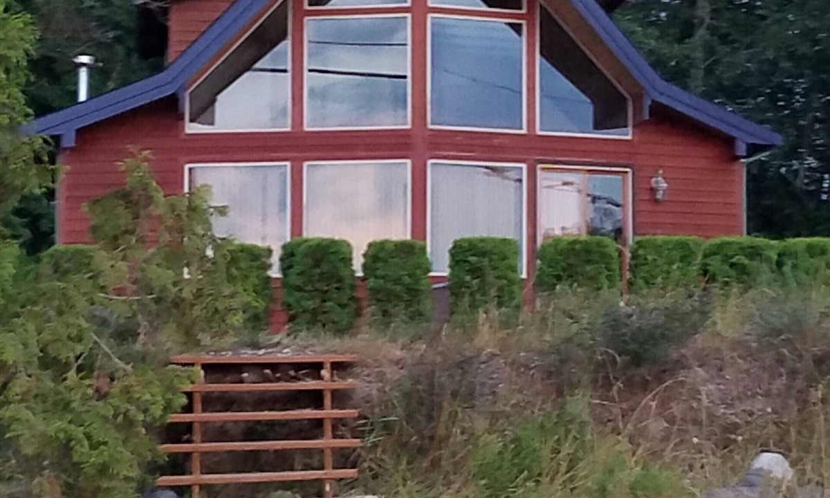 Blaine Ski Chalet | Perfect place to view the expansive Drayton Harbor