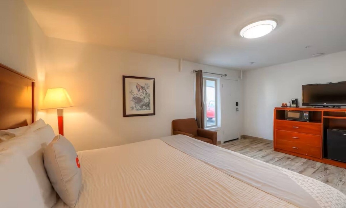 Newport Hotel | Pet-Friendly Oregon Coast Getaway, Close to Beaches, Dining & Scenic Spots