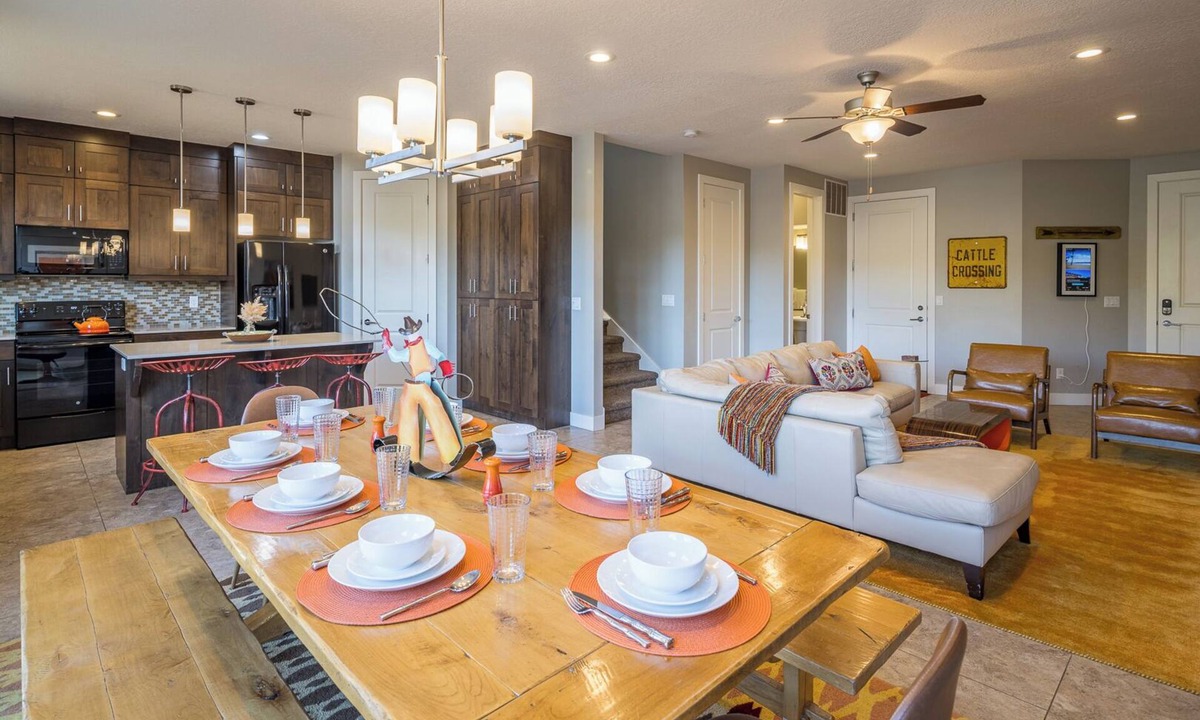 Moab House | Pet-Friendly | Same Day Booking | Free Townies | Pool/Spa | DT Location | 602