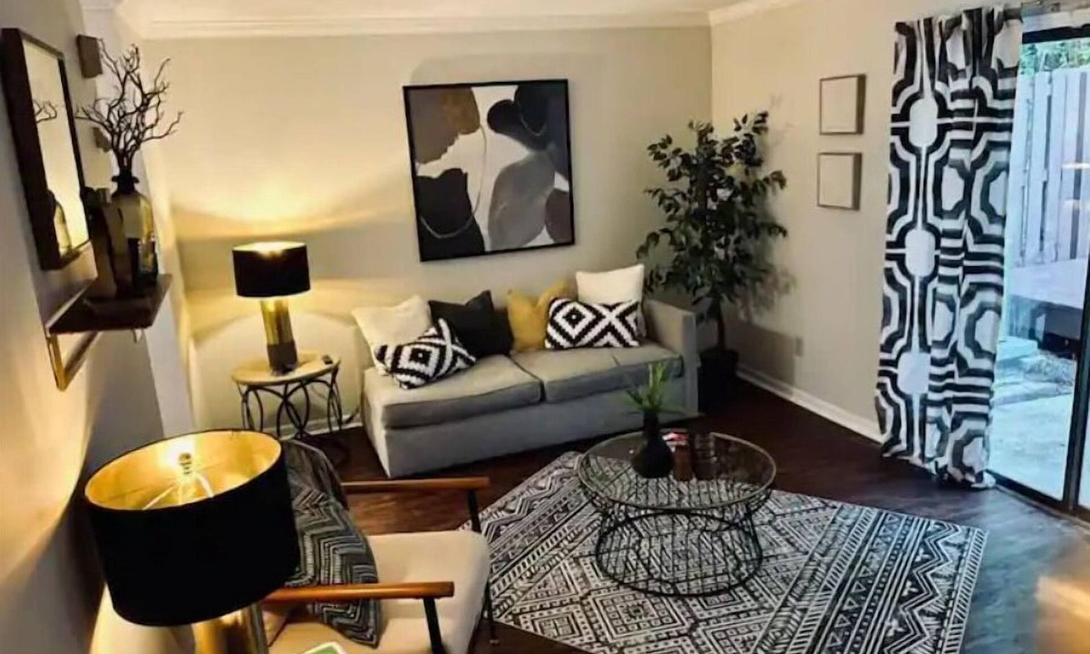 Crestline Heights House | PET FRIENDLY!