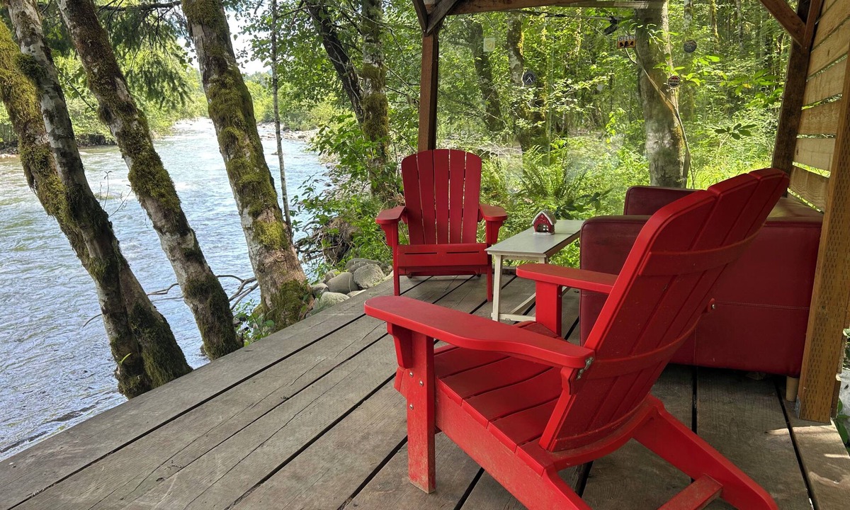 Mount Hood Village Cottage | Phenomenal Cottage, Steps to Sandy River/Beach/Trail/Shopping/Restaurants w/Golf