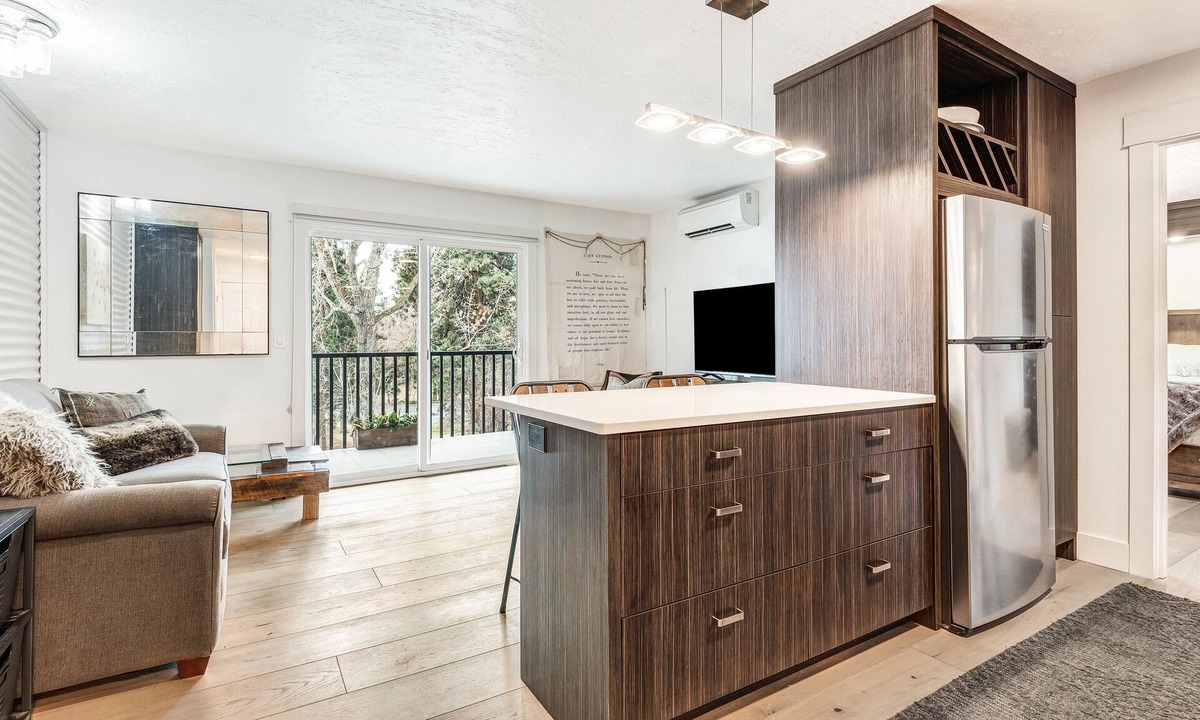 Bend Hotel | Pioneer Park Rentals