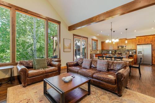 Bend House | Points West